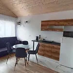 Letniskowe Sarbilove بيت خشبي *